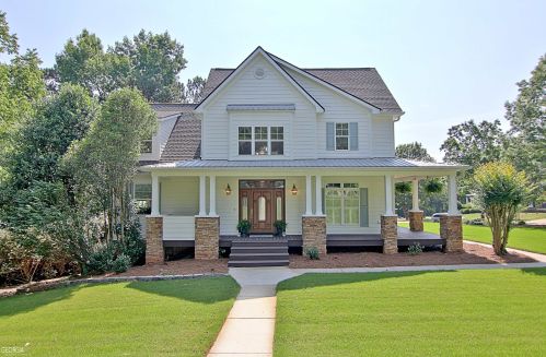 440 Peninsula Dr, Newnan, GA 30263-7438