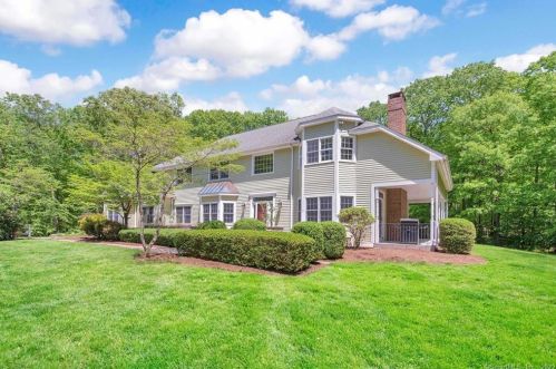 116 Blanket Meadow Rd, Upper Stepney, CT 06468-1096