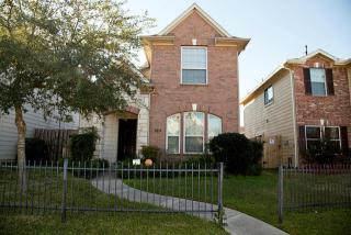 7514 Autumn Sun Dr, Houston, TX 77083-6915