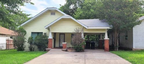 1612 Circle Park Blvd, Fort Worth, TX 76164-8943