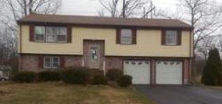 40 Southwood Dr, Windsor, CT 06095-3804