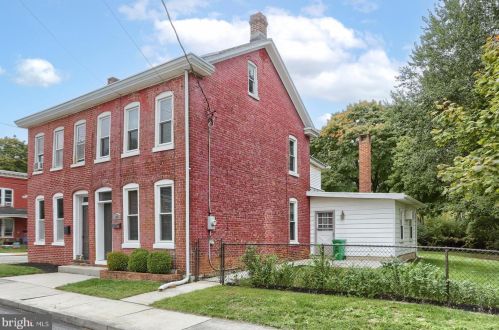 104 Spruce St, Carlisle PA exterior