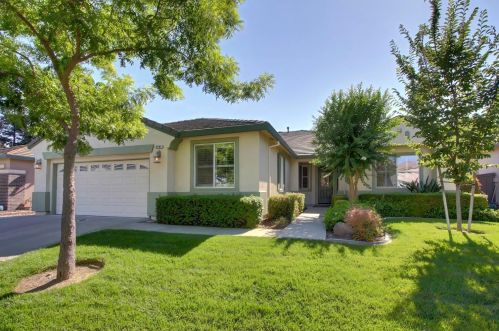2701 Robinson Creek Ln, Elk Grove, CA 95758-3618