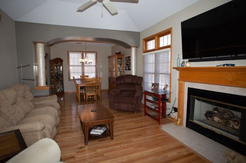 6209 Princeton Ln, Palos Heights, IL 60463-2442