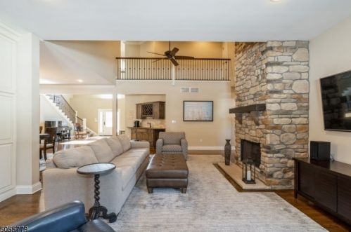3 Farmstead Ct, Dover NJ  07869-3501 exterior