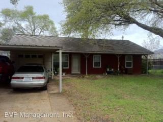 4216 Carter Creek Pkwy, Bryan TX  77802-4205 exterior