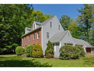 14 Bay Shore Dr, Greenland, NH 03840-2204