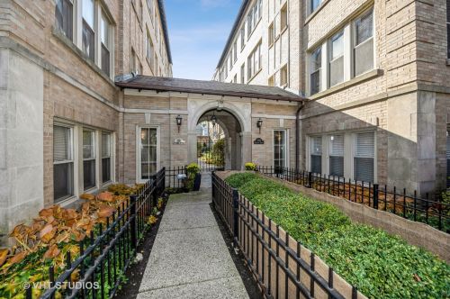 1737 Balmoral Ave, Chicago, IL 60640-1152