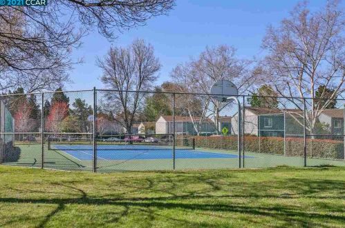 3900 Northwood Dr, Concord CA  94520-7705 exterior