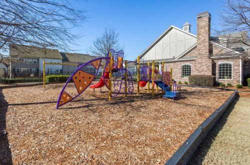 2077 Hatteras Way, Atlanta GA  30318-1085 exterior