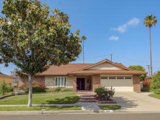 551 Lucerne Ave, Placentia, CA 92870-3427