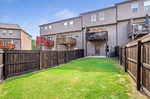 1186 Laurel Valley Ct, Buford GA  30519-8133 exterior