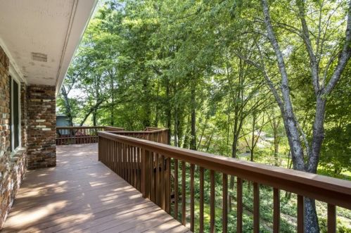 2697 Fleur De Lis Pl, Atlanta GA  30360-1409 exterior