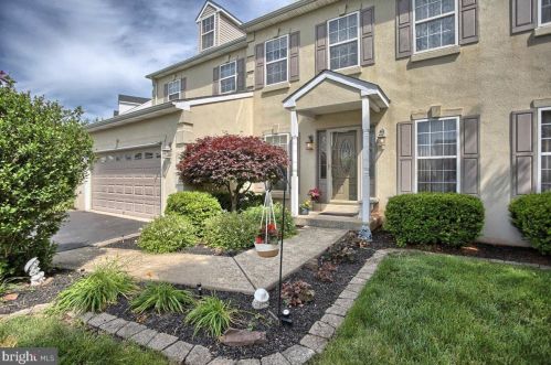 731 Daniel Dr, Collegeville, PA 19426-4113