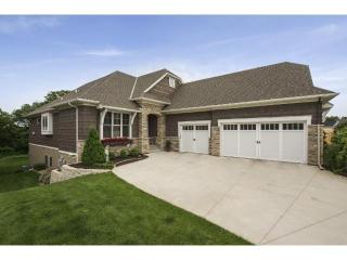 10743 Lyndale Bluffs Trl, Minneapolis, MN 55420-5652