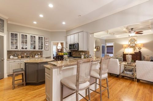 2120 Fernleaf Park Dr, Atlanta GA  30318-1413 exterior