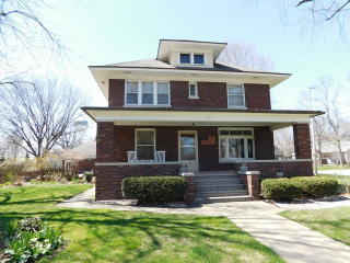 230 Locust St, Leland, IL 60531-9552