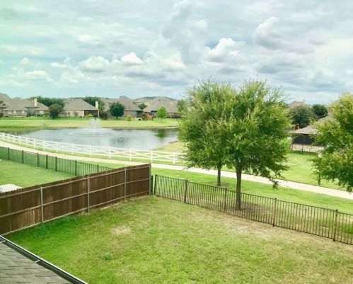 5100 Brookside Dr, Argyle TX  76226-2230 exterior