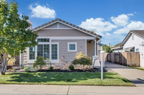 463 Parker Dr, Folsom, CA 95630-7956