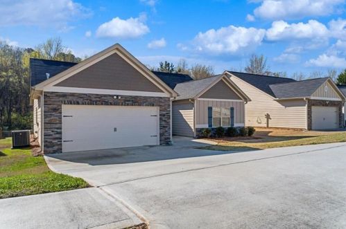 153 Brookhaven Dr, Villa Rica, GA 30180-7054