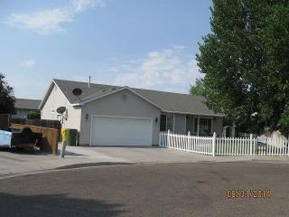 1726 1st Pl, Ontario, OR 97914-4907