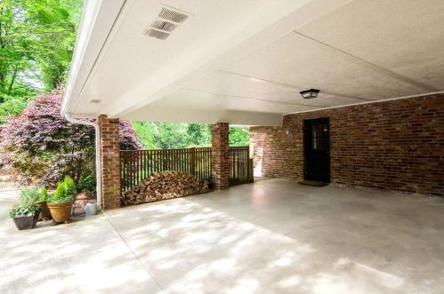 100 Finchley Ct, Atlanta GA  30328-2034 exterior
