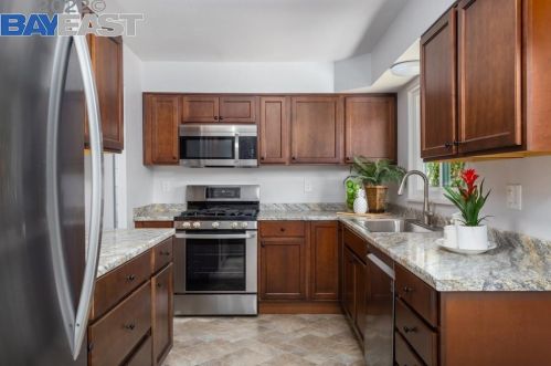3124 Ameno Rd, Concord CA  94519-2221 exterior