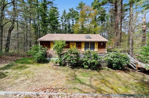 10 Watson Dr, Richmond, RI 02832-2817