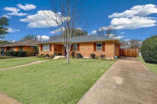 8459 Banquo Dr, Dallas, TX 75228-5870