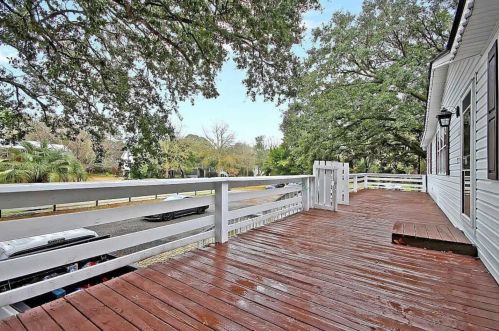 1542 Macoma Dr, Mount Pleasant, SC 29466-9155