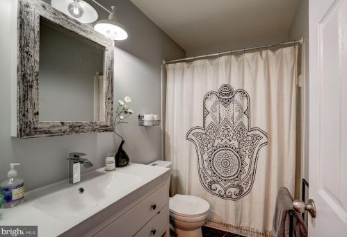 10009 Leafy Ave, Silver Spring MD 20910-1021 exterior