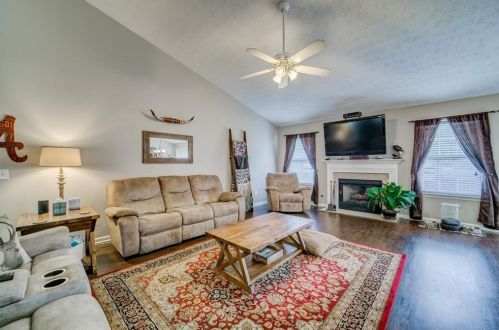 1015 River Plantation Dr, Holly Springs GA  30188-2388 exterior