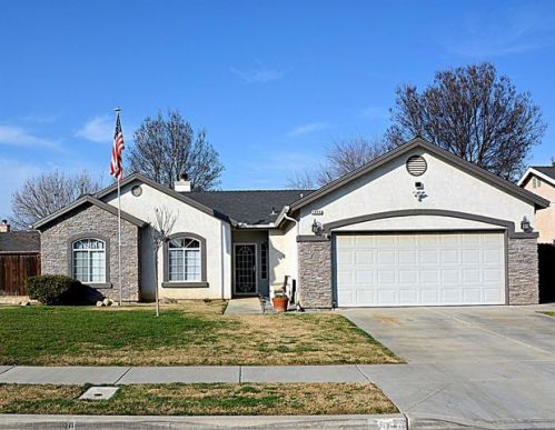 1444 Tulip St, Lemoore, CA 93245-5208