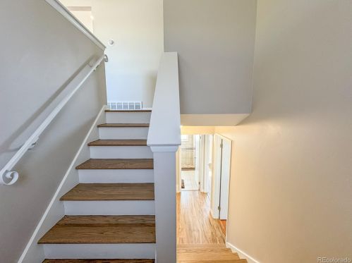 15426 10th Ave, Denver, CO 80011-7108