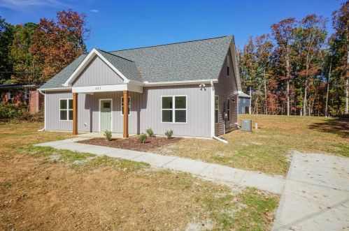 807 Clearwater Dr, Sanford, NC 27330-9071