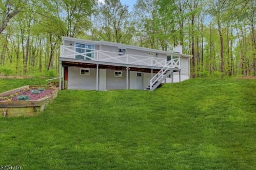 118 Meadow Rd, Fredon, NJ 07860-6790