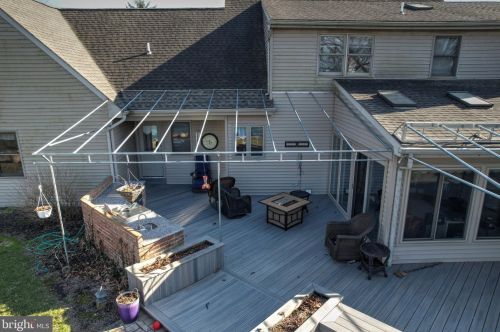 2045 Rockvale Rd, Lancaster PA  17602-1405 exterior