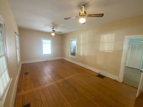 498 Lynch Ave, Atlanta GA  30318-7947 exterior