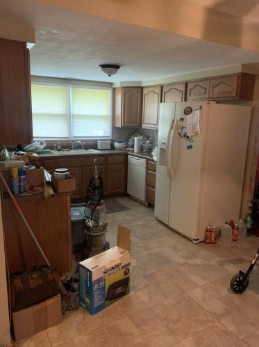 17501 Maple Ave, Country Club Hills, IL 60478-4755