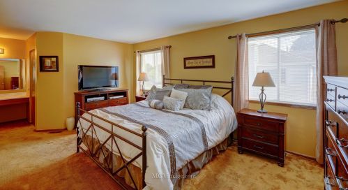 785 Burning Trl, Carol Stream IL  60188-9187 exterior