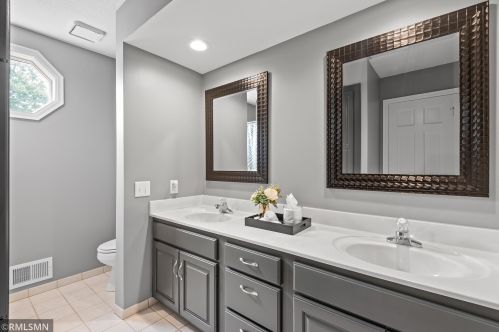 13470 Geneva Way, Saint Paul MN  55124-8594 exterior