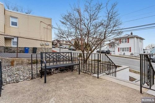 440 Palisade Ave, Outwater, NJ 07026-2717