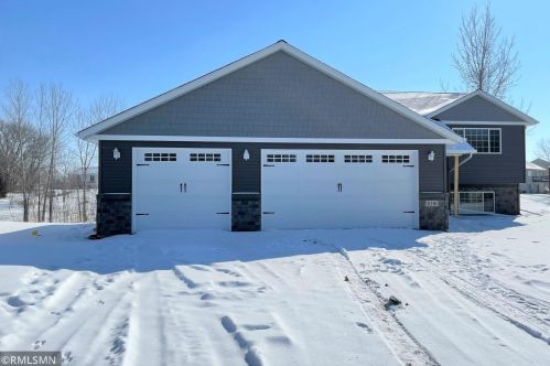 1016 Prairie Ridge Ln, Lester Pr, MN 55354-7985