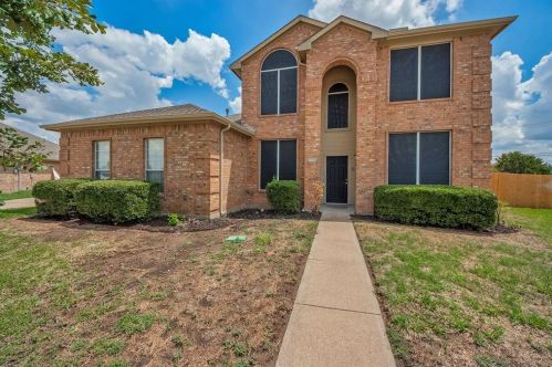 526 Valarie Ln, Midlothian TX  76065-6914 exterior