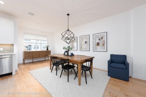 18 River St, Tinton Falls NJ  07701-1302 exterior