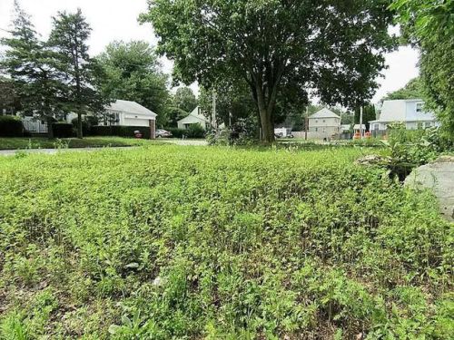 1741 Plainfield Pike, Providence, RI 02919-5918