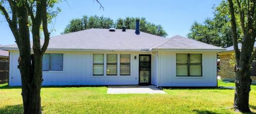 2504 Woodlark Dr, Fort Worth TX  76123-1152 exterior