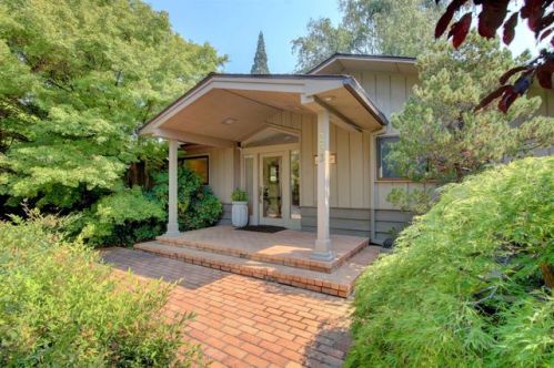 233 Windsor Ave, Medford OR  97504-7648 exterior