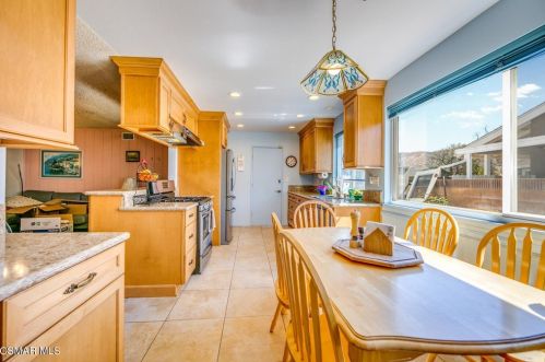 1817 Geoffrey Ave, Simi Valley CA 93063-4123 exterior