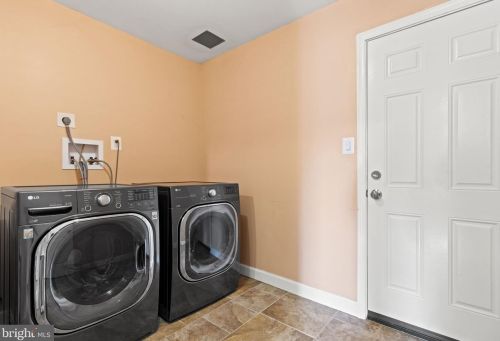 901 Balboa Dr, Silver Spring MD 20905-7422 exterior